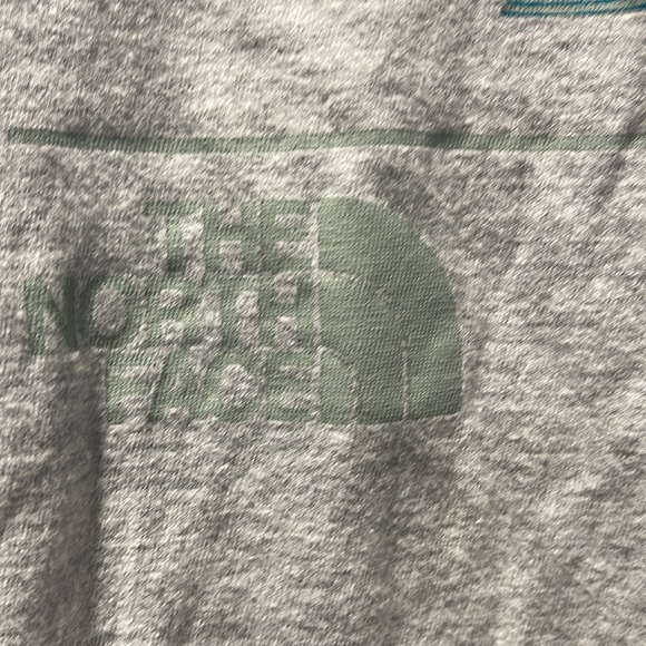 The Northface T-shirt - Picture 3 of 4